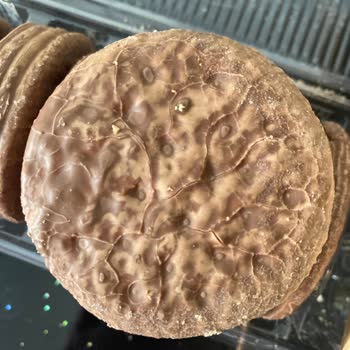 Güreller Market’ten Aldığım Ülker Halley Çikolatası Bozulmuş Görünerek Şok Oldum