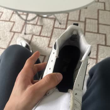 Kısa Sürede Çöken Puma Ayakkabısına Kalite Şikayeti Ve Para İadesi Talebi