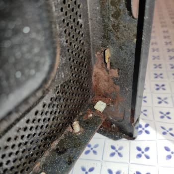 Samsung Mikrodalga Fırının İç Pası Ve Yetersiz Destek