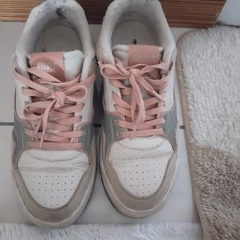 Polo Ayakkabımda Yırtılan Teke Ve Mağaza Hizmetinde Eksiklik