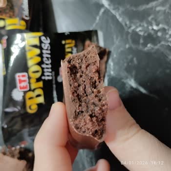 Eti Browni’de Larvalar Ve Hijyen Sorunu