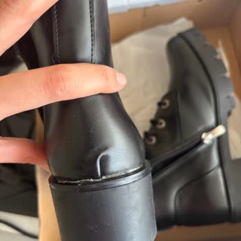 Polaris Botunun Tabanı İki Kullanımdan Sonra Açıldı Ve Değişim Reddedildi