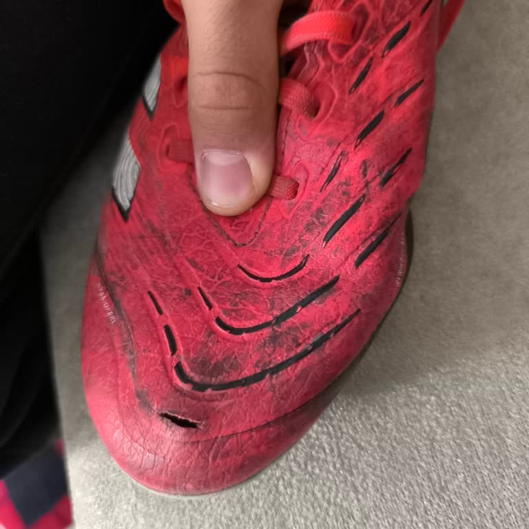 Boyner’de Satın Aldığım Adidas Kramponun Üç Ayda Yırtılması Ve Garanti Reddi