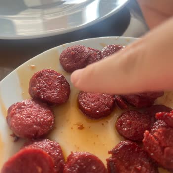 Migros Yakut Mahallesi Şubesinde Bozuk Fermente Sucuklar İçin İade Talebi