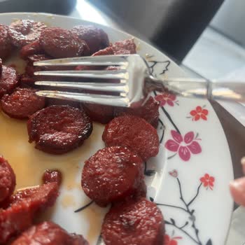 Migros Yakut Mahallesi Şubesinde Bozuk Fermente Sucuklar İçin İade Talebi