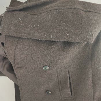 Bershka Kabanında Görünür Tüylenme, İade Talebi