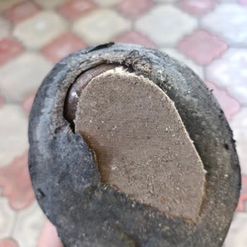 Solidsteptr Çelik Burunlu Bir İş Ayakkabısının Tabanı Eridi