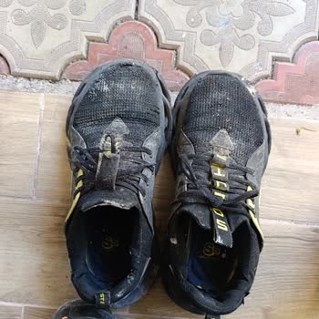 Solidsteptr Çelik Burunlu Bir İş Ayakkabısının Tabanı Eridi