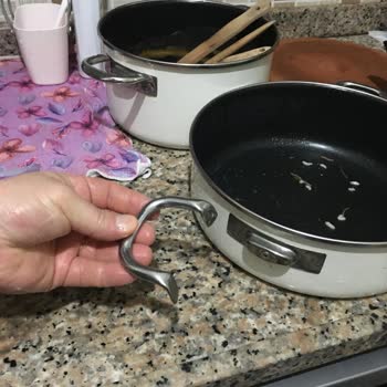 Titanyum Tencere Setinde Hızlı Soyulma Ve Sap Kırılması