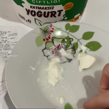 Pekdemir Çiftliği AVM Yoğurtta Yabancı Madde (Büyük Sert Plastik)