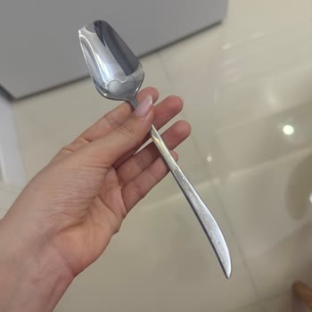 Paslanan Ve Kararan Yemek Takımı İçin Garantili Değişim Talebi