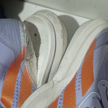 Adidas Ayakkabılarda Üretim Hatası Ve Mağaza Desteği Eksikliği