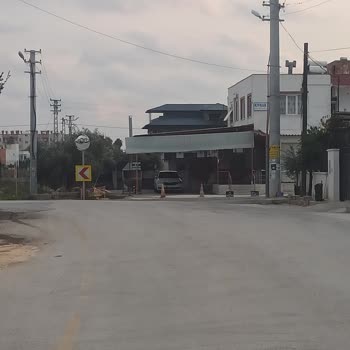 Devlet Yolunu İşgal Eden Kaçak Lokanta İçin Acil Müdahale Talebi