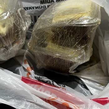 Geciken Teslimat Ve Zorla Teslim Edilen Bozuk Köfte İçin İade Talebi