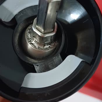 Yoğurma Aparatlarından Plastik Parçacık Dökülüyor