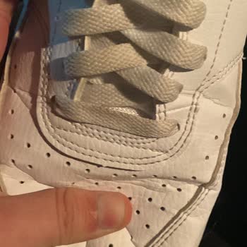 Nike Ayakkabısının Kısa Sürede Bozulması Ve Mağazanın Sorumluluğu Reddetmesi