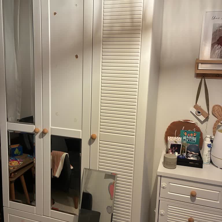 Vivense'de Silikonlu Aynanın Düşmesi Aile Güvenliğini Tehlikeye Attı