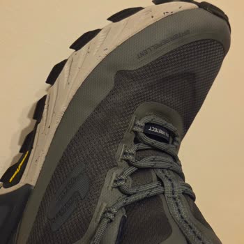 Skechers Max Protect Outdoor Ayakkabısındaki Lekeler Ve Beyaz İzler, Ücret İadesi Talebi