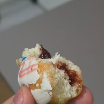 Unicorn Donut’ta Saç Bulunması: Hijyen İhlali Ve İade Talebi