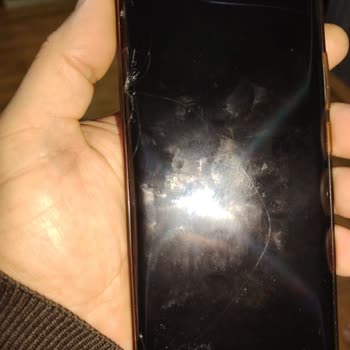 Cмартфон Infinix Zero 30 упал и разбился полностью экран