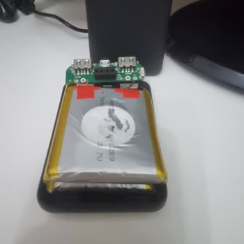 Şişmiş Pil Ve Açılan Kasa Nedeniyle S-Link 10000 Taşınabilir Şarj Cihazı İçin Değişim Talebi