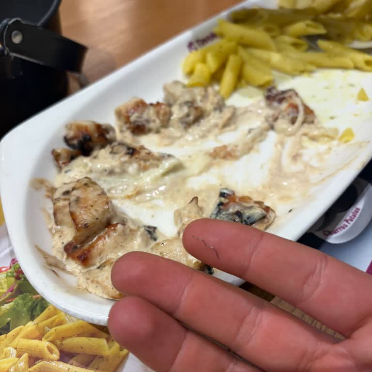 Park Afyon AVM Tavuk Dünyası'nda Metal Tel Şoku Sağlık Riskine Dönüştü