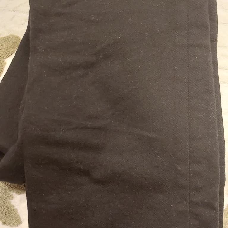 Mavi Pantolonun Aşırı Toz Toplaması Ve Mağaza Yaklaşımındaki Sorun