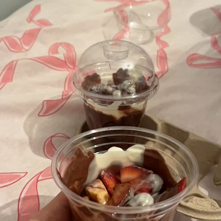 Cup Waffle Siparişinde Yarım Boş Bardak Ve Yetersiz Malzeme Şikayeti