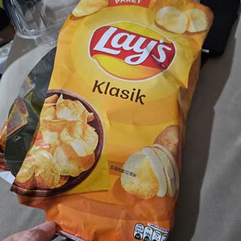 Lays Cips Paketi Sert Ve Yağda Daldı: Kalite Sorunu