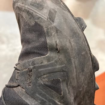 Salomon Ayakkabım Bir Yıl Önce Açıldı, Güvenim Sarsıldı