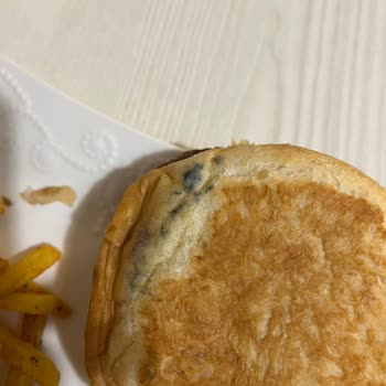 Küflü Hamburger, İade Reddi Ve Sağlık Riski