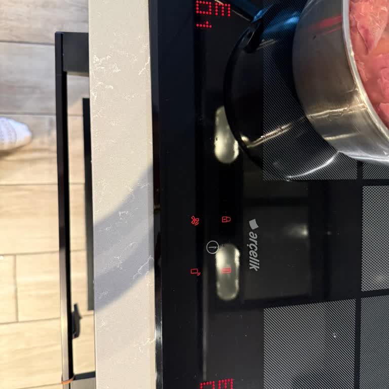 Arçelik Oı 60211 İndüksiyonlu Flexi Ocakta Tekrar Eden Arıza Ve Değişim Talebi