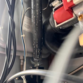 Kısa Sürede Çatlayan Hortum Ve Sürekli Su Kaçağı İçin Ücretsiz Onarım Talebi