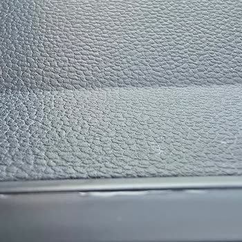 Renault Austral İç Trimde Tornavida İzleri Ve Gösterge Paneli Kusurları