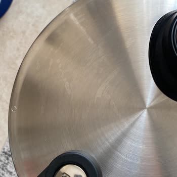 Yeni Fissler Düdüklü Tencerenin Tek Kullanımda Lekelenmesi Ve Deformasyonu