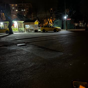 Büyükdere Mahallesi Çukurlu Sokaklar Araç Ve Yaya Güvenliğini Tehlikeye Atıyor