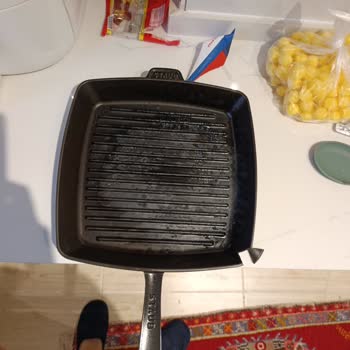 Kullanıcı Hatası Olmadan Kırılan Döküm Tava İçin Garanti Talebi