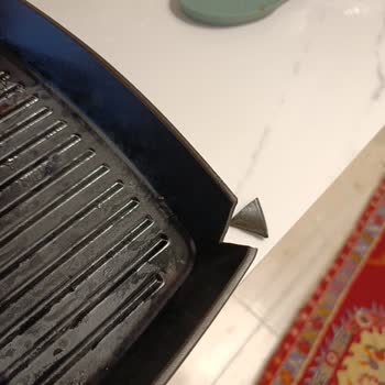 Kullanıcı Hatası Olmadan Kırılan Döküm Tava İçin Garanti Talebi