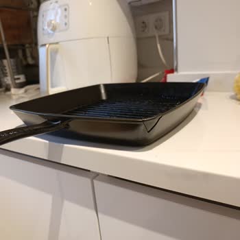 Kullanıcı Hatası Olmadan Kırılan Döküm Tava İçin Garanti Talebi