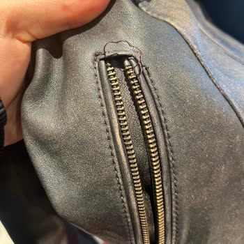 Defolu Deri Ceket Tekrar Gönderildi, Kargo Paketi Yırtıktı Ve Saygısız Müşteri Hizmeti