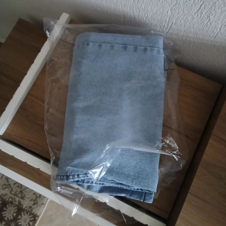 Esmira Butik Yanlış Beden ve Renk Gönderildi, Müşteri Hizmeti Yanıtsız