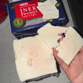 Harras Peynirinde Pembemsi Renk Ve Bozulma Endişesi