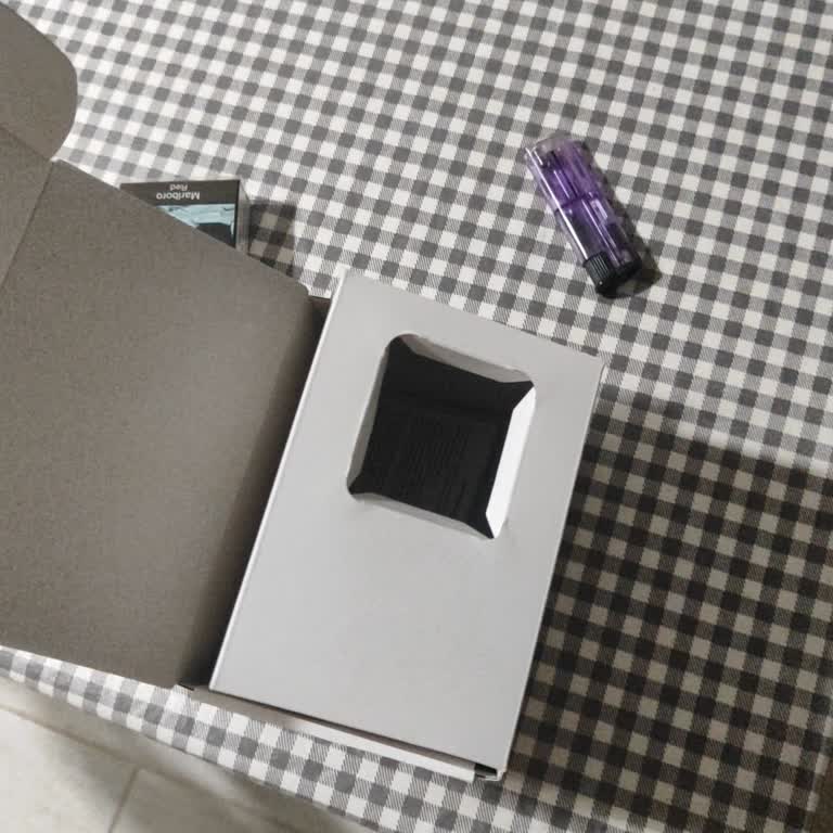 Marmara Forum Media Markt'ta Boş Gelen Tenda Güçlendirici