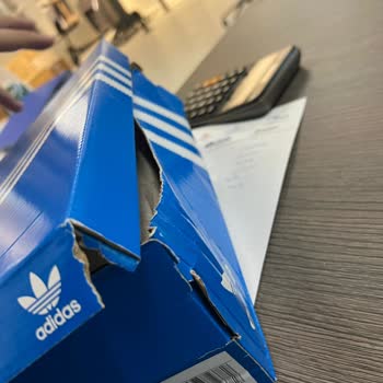 Hasarlı Kutu Ve Yetersiz Müşteri Desteği