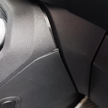 Dacia Sandero'da Ön Konsol Ve Vites Arasındaki Boşluk, İkame Araç Talebine Cevap Verilmiyor