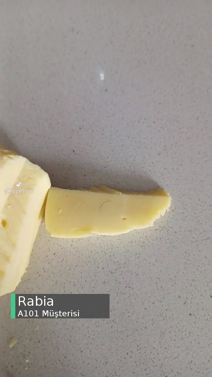 A101 Tarabya Kaşar Peynirinin İçinden Kıl Çıktı! videonun kapak resmi