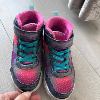 Skechers Çocuk Botunda Açılma Ve Işık Arızası, Garanti İade Talebi