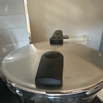 Ek