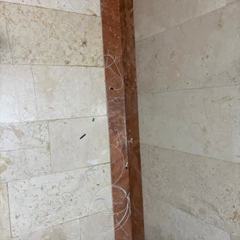 TurkNet Ekiplerinin Apartmanda Çöp Ve Kablo Artıkları Bırakması