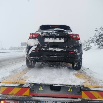 Kış Şartlarında Yaz Lastiğiyle Araç Teslimi Müşterinin Güvenliğini Tehlikeye Atıyor